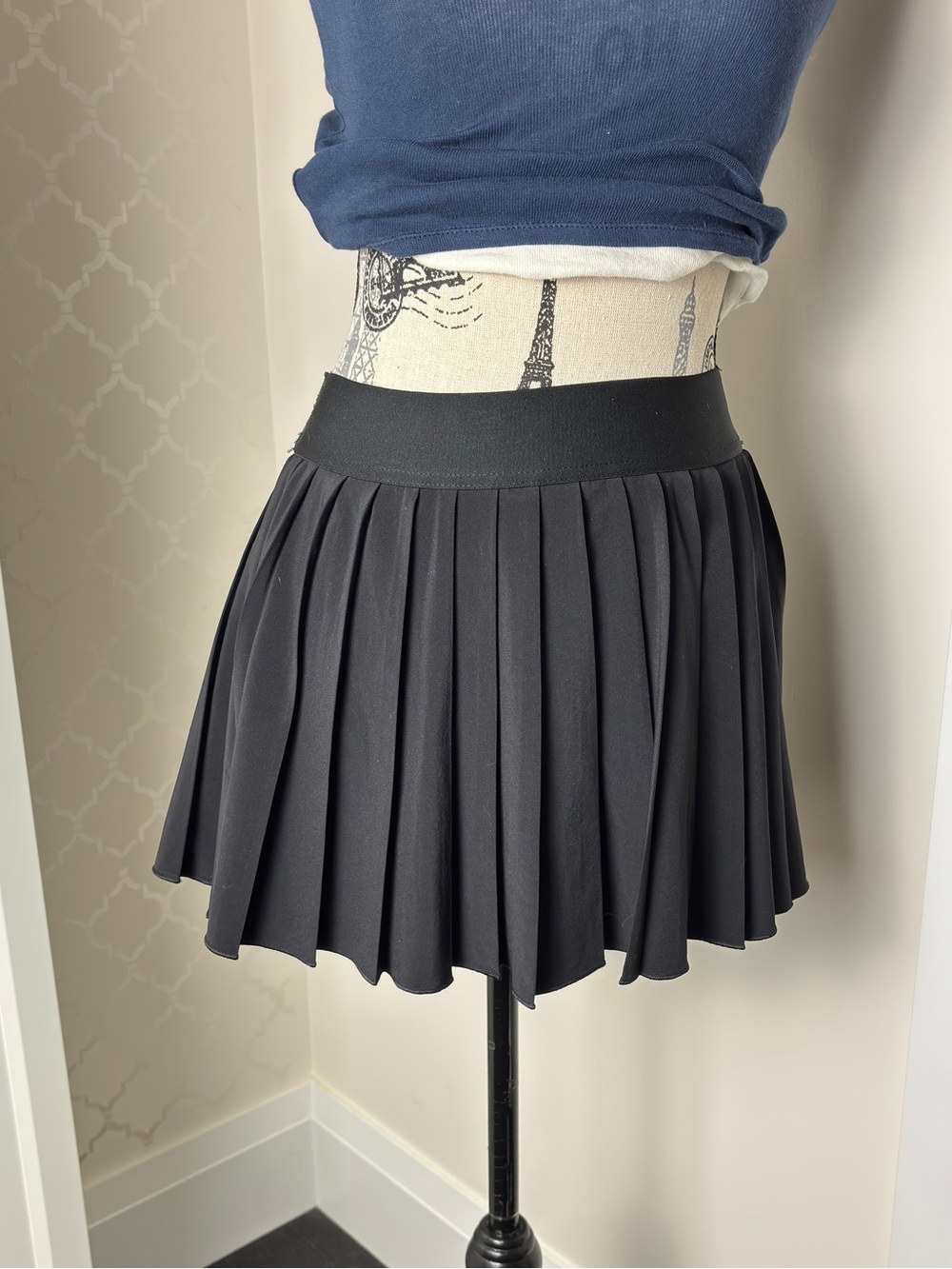 Tna aritzia black tennis skirt